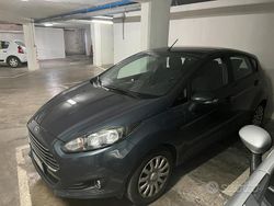 Grigio Usata 2015 Ford Fiesta Due volumi | 5000 € (Buon prezzo)