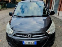 Grigio Usata 2011 Hyundai i10 Due volumi | 2800 € (Buon prezzo)