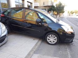 Nero Usata 2009 Citroën C4 Tre volumi | 3900 € (Molto cara)