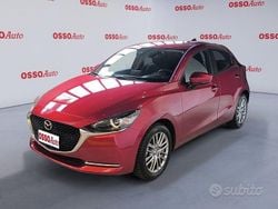 Rosso Usata 2022 Mazda 2 Exceed Tre volumi | 14.500 € (Buon prezzo)