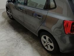Grigio Usata 2012 VW Polo Comfortline Tre volumi | 6000 € (Buon prezzo)
