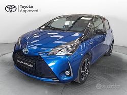 Blu Usata 2020 Toyota Yaris Hybrid Lounge Tre volumi | 18.500 € (Molto cara)