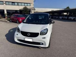 Bianco Usata 2019 Smart ForTwo Coupé Due volumi | 12.900 € (Buon prezzo)