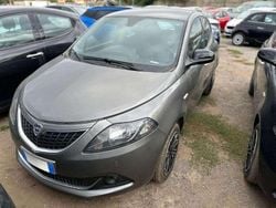 Grigio Usata 2023 Lancia Ypsilon Gold Due volumi | 10.750 € (Ottimo prezzo)
