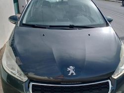Usata 2013 Peugeot 208 Due volumi | 4700 € (Buon prezzo)