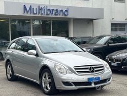 Grigio Usata 2006 Mercedes R320 Monovolume | 5900 € (Buon prezzo)