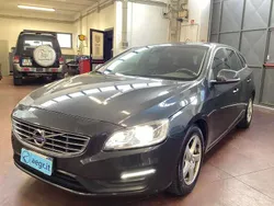 Blu/azzurro Usata 2015 Volvo V60 Momentum Station wagon | 9150 € (Buon prezzo)