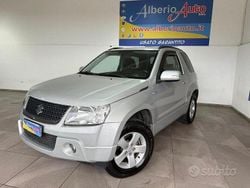 Grigio Usata 2013 Suzuki Grand Vitara Station wagon | 8900 € (Buon prezzo)