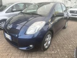 Blu/azzurro Usata 2008 Toyota Yaris Tre volumi | 3400 € (Ottimo prezzo)