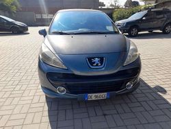 Usata 2007 Peugeot 207 Tre volumi | 2400 € (Buon prezzo)