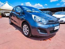 Nero Usata 2011 Kia Rio EX Tre volumi | 5500 € (Buon prezzo)
