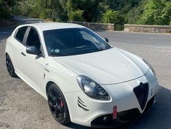 Bianco Usata 2011 Alfa Romeo Giulietta Quadrifoglio Verde Due volumi | 12.200 € (Cara)