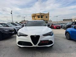 Bianco Usata 2024 Alfa Romeo Stelvio Veloce SUV | 36.990 € (Buon prezzo)