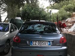 Grigio Usata 2005 Peugeot 206 Tre volumi | 1900 € (Buon prezzo)