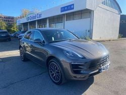 Grigio scuro Usata 2018 Porsche Macan SUV | 31.900 € (Super prezzo)