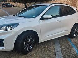 Bianco Usata 2022 Ford Kuga SUV | 26.500 € (Cara)