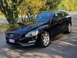 Nero Usata 2014 Volvo V60 Momentum Station wagon | 8000 € (Buon prezzo)
