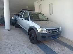 Argento Usata 2006 Isuzu D-Max Pick-up | 13.500 € (Cara)