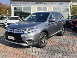 Grigio quarzo Usata 2018 Mitsubishi Outlander Instyle SUV | 17.500 € (Buon prezzo)