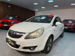 Bianco Usata 2010 Opel Corsa Club Due volumi | 1800 € (Super prezzo)