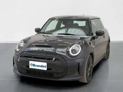Nero Usata 2022 Mini Cooper SE Classic Due volumi | 19.100 € (Buon prezzo)