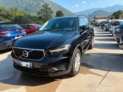 Nero Usata 2021 Volvo XC40 Momentum SUV | 22.900 € (Cara)