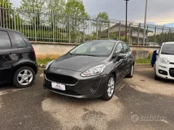 Grigio Usata 2018 Ford Fiesta Titanium Due volumi | 9990 € (Buon prezzo)