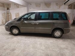 Marrone Usata 2005 Lancia Phedra Monovolume | 4000 €