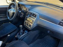 Nero Usata 2009 Fiat Grande Punto Dynamic Due volumi | 3500 € (Buon prezzo)