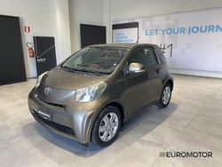 Bianco Usata 2012 Toyota iQ Active Due volumi | 7900 € (Buon prezzo)
