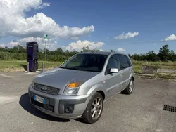 Usata 2008 Ford Fusion Titanium Monovolume | 2600 € (Ottimo prezzo)