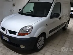 Usata 2005 Renault Kangoo Monovolume | 4000 € (Molto cara)