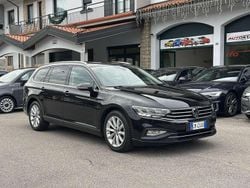 Nero Usata 2022 VW Passat Executive Station wagon | 19.900 € (Buon prezzo)
