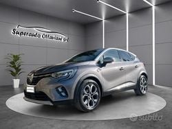 Grigio Usata 2022 Renault Captur Intens SUV | 18.800 € (Buon prezzo)