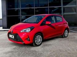 Nero Usata 2020 Toyota Yaris Cool Tre volumi | 8950 € (Super prezzo)