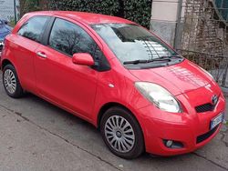 Rosso Usata 2010 Toyota Yaris Sol Tre volumi | 2800 € (Super prezzo)