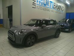 Grigio metallizzato Usata 2022 Mini Cooper Classic Due volumi | 21.900 € (Buon prezzo)