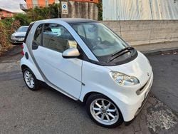 Bianco Usata 2011 Smart ForTwo Coupé Pure Due volumi | 4990 € (Buon prezzo)