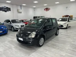 Nero Usata 2006 Renault Modus Monovolume | 1900 € (Buon prezzo)