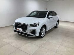 Bianco ghiaccio metallizzato Usata 2024 Audi Q2 Ambiente SUV | 36.500 € (Molto cara)