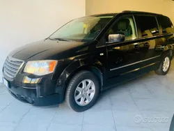Nero Usata 2011 Chrysler Grand Voyager Limited Monovolume | 6990 € (Buon prezzo)