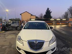 Bianco Usata 2012 Lancia Delta Due volumi | 2600 €