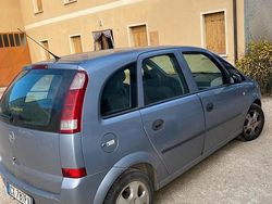 Grigio Usata 2005 Opel Meriva Monovolume | 1500 €