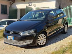 Nero Usata 2012 VW Polo Comfortline Tre volumi | 3990 € (Buon prezzo)