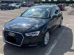 Usata 2019 Audi A3 Business Tre volumi | 17.900 € (Buon prezzo)