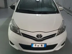 Usata 2012 Toyota Yaris Active Tre volumi | 4600 € (Ottimo prezzo)