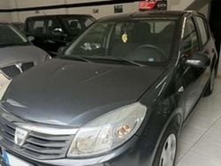 Usata 2008 Dacia Sandero Tre volumi | 2800 € (Buon prezzo)