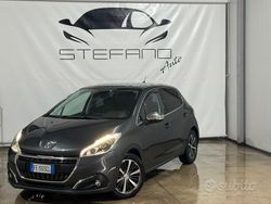 Grigio Usata 2016 Peugeot 208 Allure Due volumi | 6700 € (Buon prezzo)