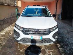 Bianco Usata 2023 Dacia Sandero Stepway Tre volumi | 12.500 €