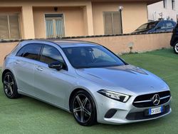 Argento Usata 2021 Mercedes A180 Tre volumi | 23.000 € (Buon prezzo)